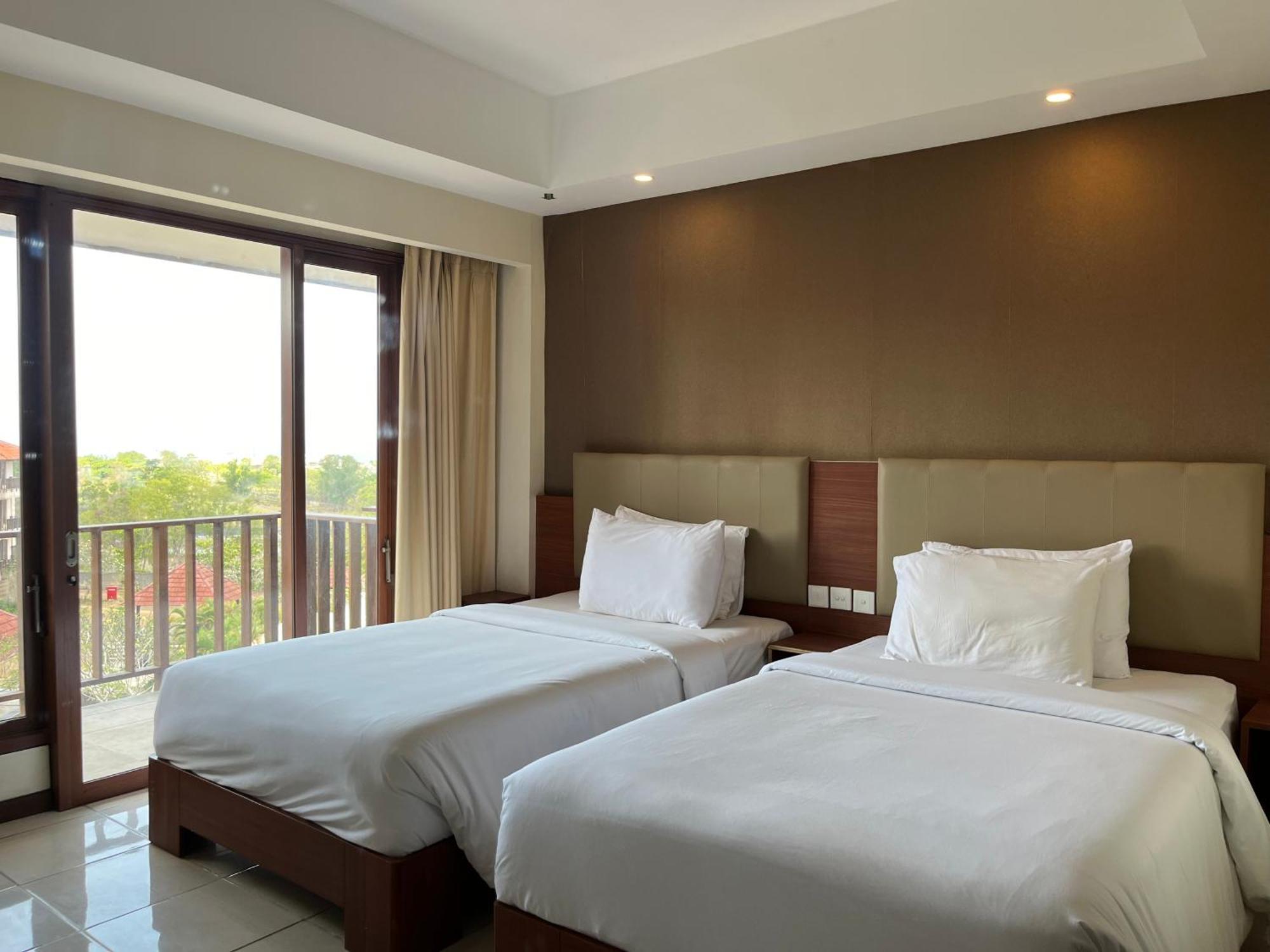 New Kuta Hotel By Lorin Uluwatu Exteriér fotografie